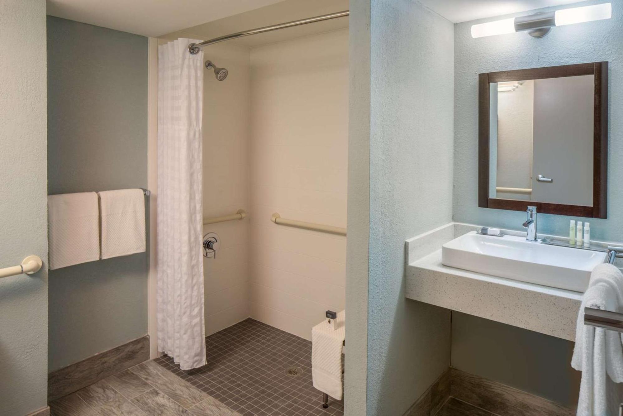 Doubletree By Hilton Austin Northwest - Arboretum Εξωτερικό φωτογραφία